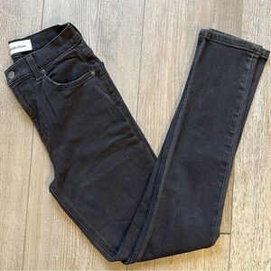 NWOT Reformation Jeans Liza Ultra High Rise Slim Straight Jean in Washed Black